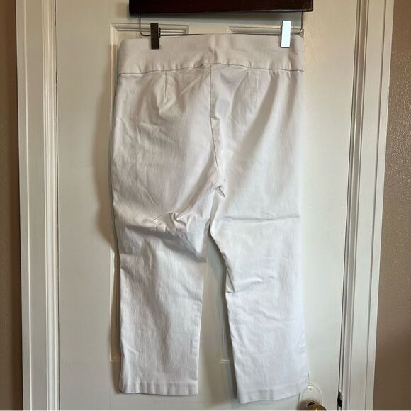 Christopher & Banks Signature Slimming White Capris - Picture 3 of 7